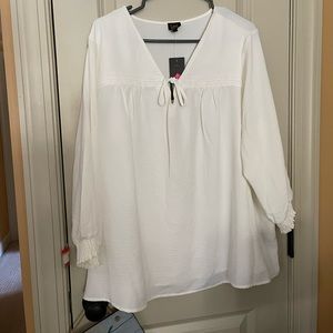 Brand new with tags, pretty white blouse, 2X